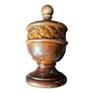 Elegant Handcarved Architectural Staircase Finial For The Base Of Staircase.